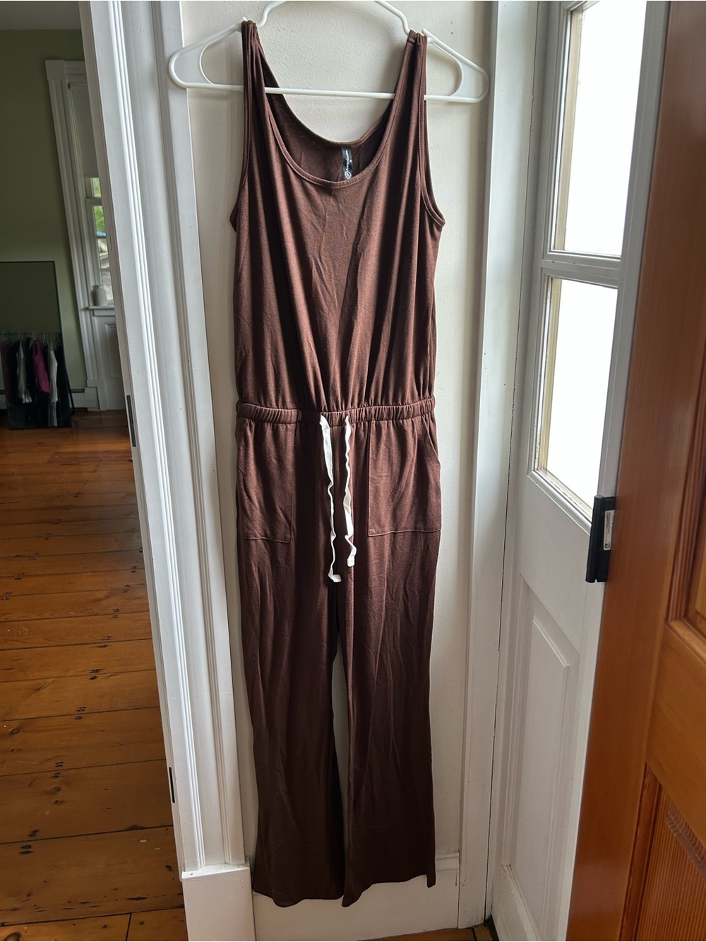 Sleeveless Brown Women's Jumpsuit with Drawstring Waist